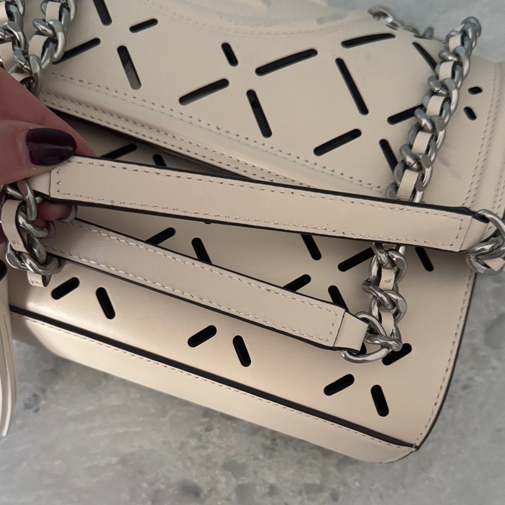 Tory Burch Cream Cut-Out Shoulder Bag - Picture 9 of 16